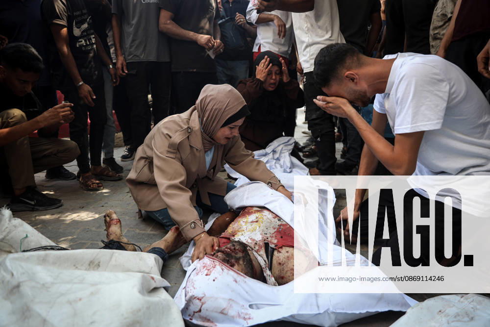 Israeli attacks continue on Gaza GAZA, PALESTINE - OCTOBER 10 : (EDITORS NOTE: Image depicts death) Palestinian deceased bodies who lost their lives after an Israeli airstrikes are brought to Al-Shifa Hospital in Gaza City, Palestine on October 10, 2026. Abdalhkem Abu Riash Anadolu Gaza City Gaza. Editorial use only. Please get in touch for any other usage.