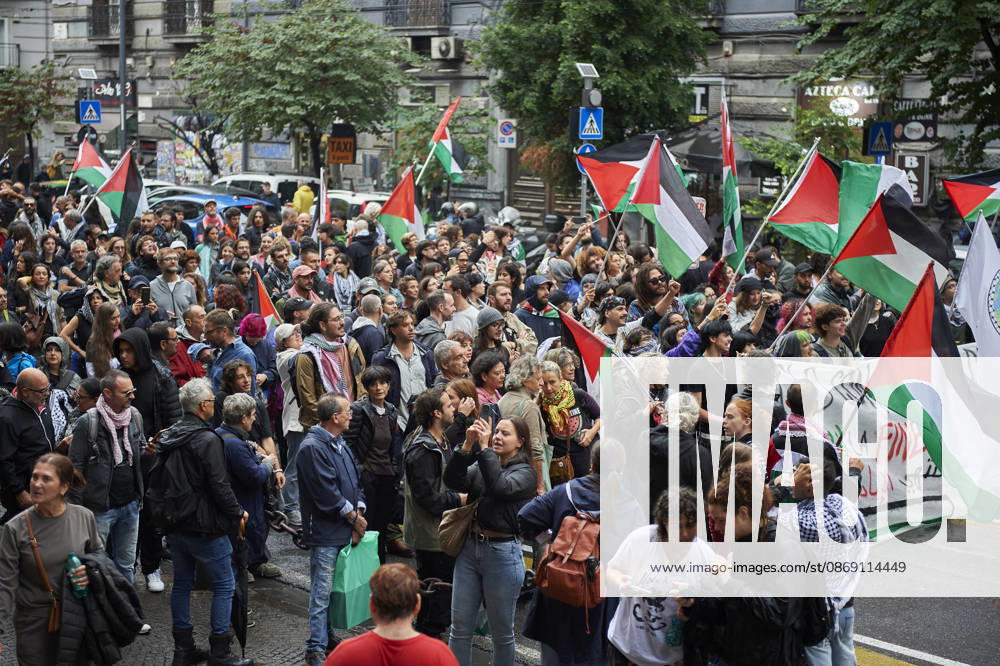 Pro-Palestine protests in Naples NAPLES, ITALY - OCTOBER 10: People take part in a protest during the Global Day of Action for Palestine in defence of the Palestinian people, to call for an arms embargo and sanctions against Israel in Naples, on October 10, 2026. Eliano Imperato Anadolu Naples Italy. Editorial use only. Please get in touch for any other usage.