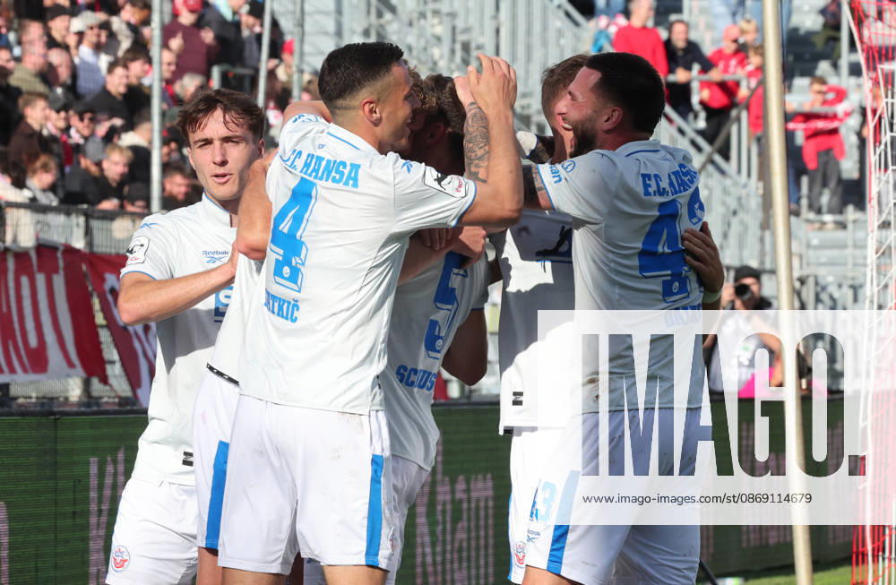 FC Würzburger Kickers- FC Hansa Rostock Würzburg 10.10..2026, Fußball 3.Liga FC Würzburger Kickers - FC Hansa Rostock 0-1 FC Hansa Rostock feiert den Treffer von Marco Schuster FC Hansa Rostock Akon Arena Bayern Deutschland