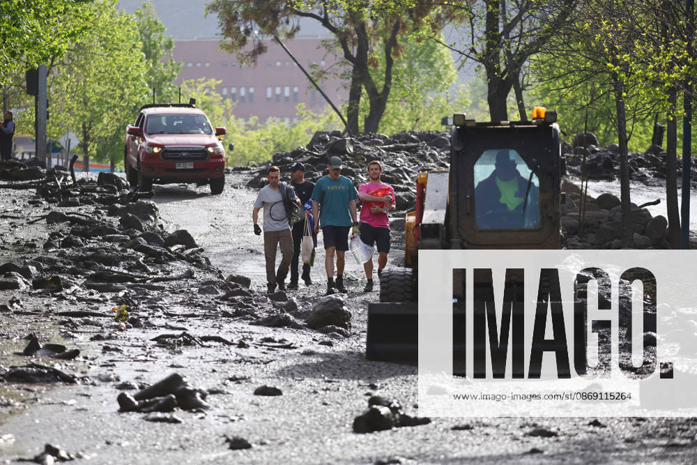 Santiago, October 10, 2026: Roadwork is underway following the flood that affected the Las Condes district. Dragomir Yankovic, Aton Chile, Santiago, Chile. Aton 1198321