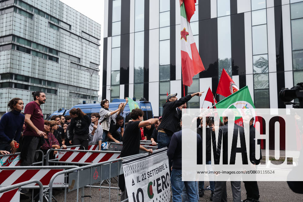 IPA89501865 - Milan: A rally organized by the Lega under the slogan A Safer Milan, Stop the Social Centers against the Lambretta Social Center on Via Rizzoli. In the photo: Protests during the demonstration