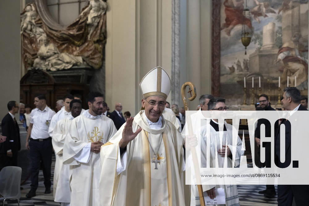 ITALY - ORDINATION -DIACONAL -2026 10 10 Italy, Rome, Vatican, October 10, 2026: Cardinal Baldo Reina celebrates a Mass for the ordination of deacons at St. John Lateran. - NO BOOKS