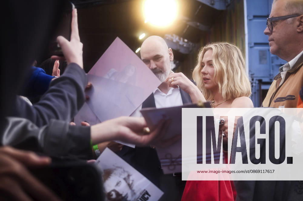 Scarlett Johansson bei der Premiere des Netflix-Animationsfilms Ray Gunn auf dem 70. BFI London Film Festival 2026 in der Royal Festival Hall. London
