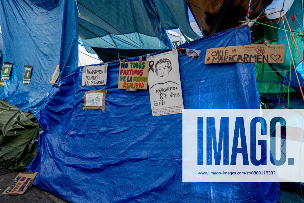 The Community of Madrid describes the encampment at Puerta del Sol as completely anarchic and laments the disastrous image it presents to tourists. Several messages on Maricarmen Street, at Puerta del Sol, on October 10, 2026, in Madrid, Spain. The Regional Minister of Housing, Transportation, and Infrastructure for the Community of Madrid, Jorge Rodrigo, stated this Saturday that the encampment set up in Madrid’s Puerta del Sol since September 26, in protest of the housing crisis, is completely anarchic and has lamented the very negative image it may present of the capital to tourists during this Columbus Day long weekend. OCTOBER 10, 2026 SOL PROTEST CAMP HOUSING MARICARMEN FLOWERS MESSAGES Madrid Madrid Spain