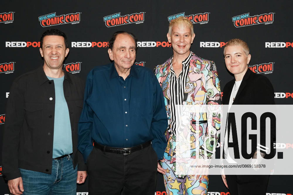 Tubi s Chief Content Officer ADAM LEWINSON, writer R.L. STINE, drag queen and actor JIMBO and writer director JEM GARRARD stand for a photo as Tubi presents R.L. Stine s Pumpkin 2 at the 2026 NY Comic Con at the Javits Center on October 10, 2026 in New York. New York USA - ZUMAb148 20261010_zap_b148_015