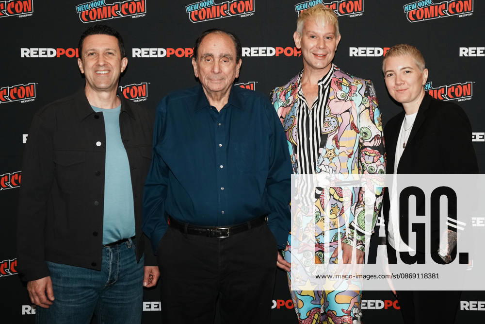 Tubi s Chief Content Officer ADAM LEWINSON, writer R.L. STINE, drag queen and actor JIMBO and writer director JEM GARRARD stand for a photo as Tubi presents R.L. Stine s Pumpkin 2 at the 2026 NY Comic Con at the Javits Center on October 10, 2026 in New York. New York USA - ZUMAb148 20261010_zap_b148_019