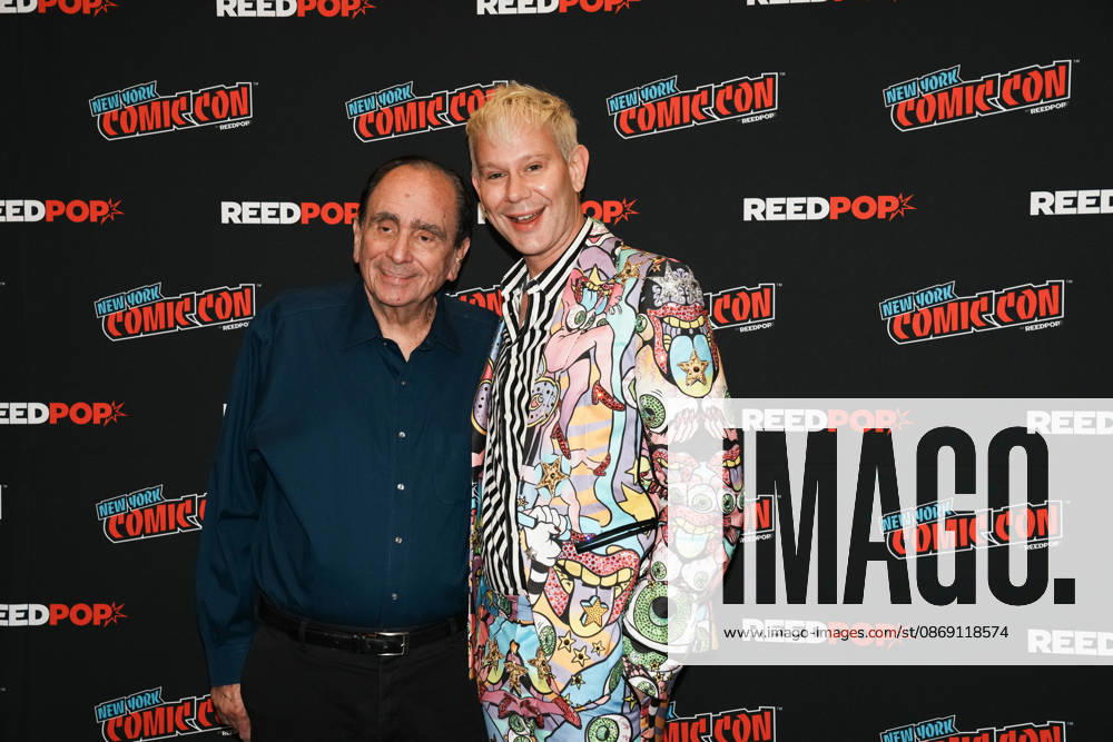 Writer R.L. STINE and drag queen and actor JIMBO pose for a photo as Tubi presents R.L. Stine s Pumpkin 2 at the 2026 NY Comic Con at the Javits Center on October 10, 2026 in New York. New York USA - ZUMAb148 20261010_zap_b148_004