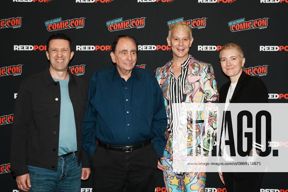Tubi s Chief Content Officer ADAM LEWINSON, writer R.L. STINE, drag queen and actor JIMBO and writer director JEM GARRARD stand for a photo as Tubi presents R.L. Stine s Pumpkin 2 at the 2026 NY Comic Con at the Javits Center on October 10, 2026 in New York. New York USA - ZUMAb148 20261010_zap_b148_008