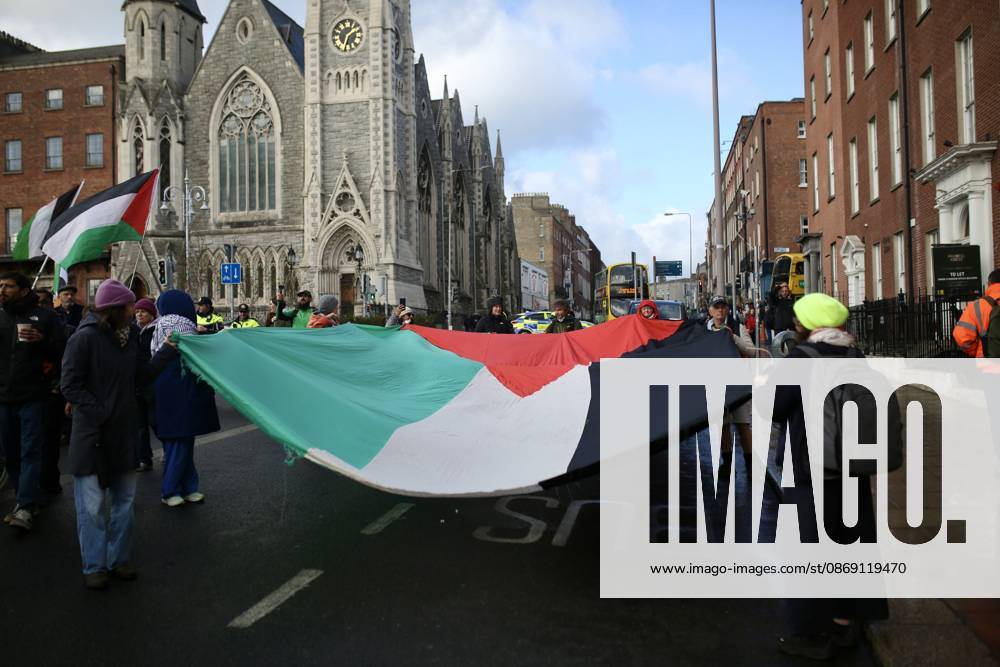 Thousands of pro-Palestine demonstrators gather in Dublin DUBLIN, IRELAND - OCTOBER 10: Thousands of pro-Palestine demonstrators gather in Dublin, Ireland, on October 10, 2026, for a national march marking three years since the October 7 attacks and the subsequent war in Gaza. Organized by the Ireland-Palestine Solidarity Campaign, the protest calls for sanctions against Israel and greater action by the Irish government, with demonstrators marching from the Garden of Remembrance towards the Dail. Mostafa Darwish Anadolu Dublin Ireland. Editorial use only. Please get in touch for any other usage.