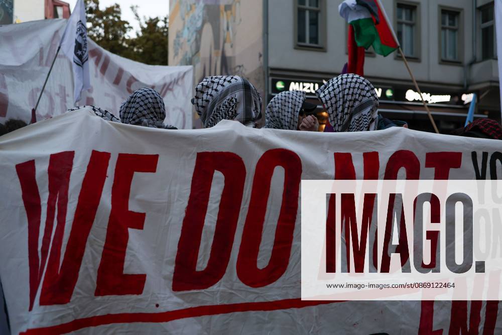 United4Palestine Rally in Berlin BERLIN, GERMANY, OCTOBER 10, 2026: Thousands of demonstrators take part in the United4Palestine rally under the slogan No Peace on Stolen Land in Berlin. Police estimated that around 3,500 people participated in the demonstration, which took place amid extensive security measures and a large police presence. Pro-Israeli counter-protests were also held nearby, with participants expressing opposing views on the Israeli-Palestinian conflict. Berlin Berlin Germany