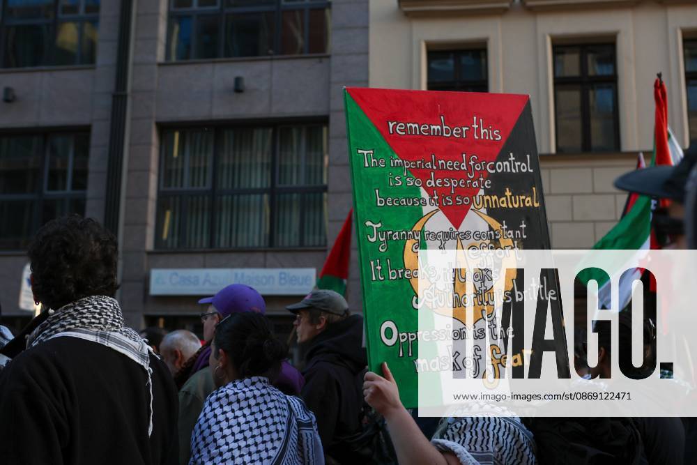 United4Palestine Rally in Berlin BERLIN, GERMANY, OCTOBER 10, 2026: Thousands of demonstrators take part in the United4Palestine rally under the slogan No Peace on Stolen Land in Berlin. Police estimated that around 3,500 people participated in the demonstration, which took place amid extensive security measures and a large police presence. Pro-Israeli counter-protests were also held nearby, with participants expressing opposing views on the Israeli-Palestinian conflict. Berlin Berlin Germany