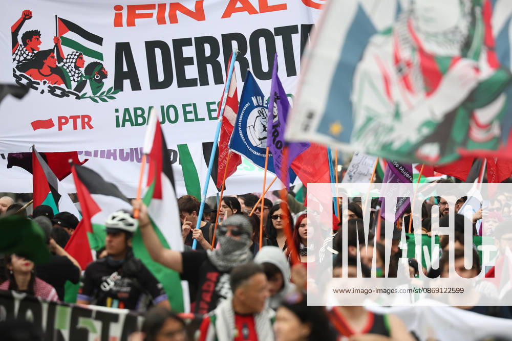 Santiago, October 10, 2026: March for Palestine organized by the Global Action for Palestine (GAFP) alliance along Alameda Street in downtown Santiago. Dragomir Yankovic, Aton Chile, Santiago, Chile. Aton 1198356