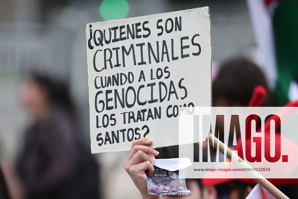 Santiago, October 10, 2026: March for Palestine organized by the Global Action for Palestine (GAFP) alliance along Alameda Street in downtown Santiago. Dragomir Yankovic, Aton Chile, Santiago, Chile. Aton 1198367