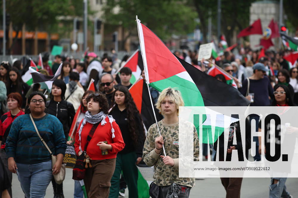 Santiago, October 10, 2026: March for Palestine organized by the Global Action for Palestine (GAFP) alliance along Alameda Street in downtown Santiago. Dragomir Yankovic, Aton Chile, Santiago, Chile. Aton 1198369