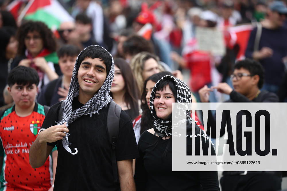 Santiago, October 10, 2026: March for Palestine organized by the Global Action for Palestine (GAFP) alliance along Alameda Street in downtown Santiago. Dragomir Yankovic, Aton Chile, Santiago, Chile. Aton 1198370