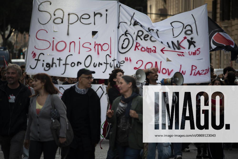 Foto IPP Diego Nangano Cappello Roma 10-10-2026 Manifestazione Pro Palestina nella foto: manifestanti con striscioni per la palestina Italy Photo Press - World Copyright