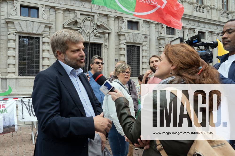 MILAN, ITALY †OCTOBER 10, 2026: Protesters gather for a sit-in in Piazza della Scala in central Milan to oppose the development of new data centers across Lombardy and Italy. The demonstration is organized by the Rete dei Comitati No Data Center (No Data Center Committee Network), which is calling for a moratorium on permits for new facilities. The group also urges public authorities to conduct thorough environmental, urban planning and regional assessments before approving projects. For approved facilities that have not yet begun operating, campaigners are calling for reviews to be reopened if potential microclimate effects and cumulative impacts with existing facilities were not adequately assessed. - ZUMAq101 20261007_zna_q101_446
