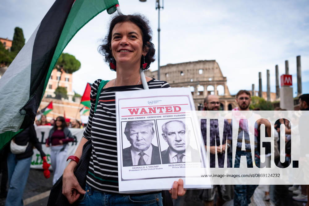 Thousands of people take to the streets of the capital to march in solidarity with Gaza and the Palestinians, and to call for the unblocking of humanitarian aid entering the Strip. Rome Italy - ZUMAg256 20261010_znp_g256_003