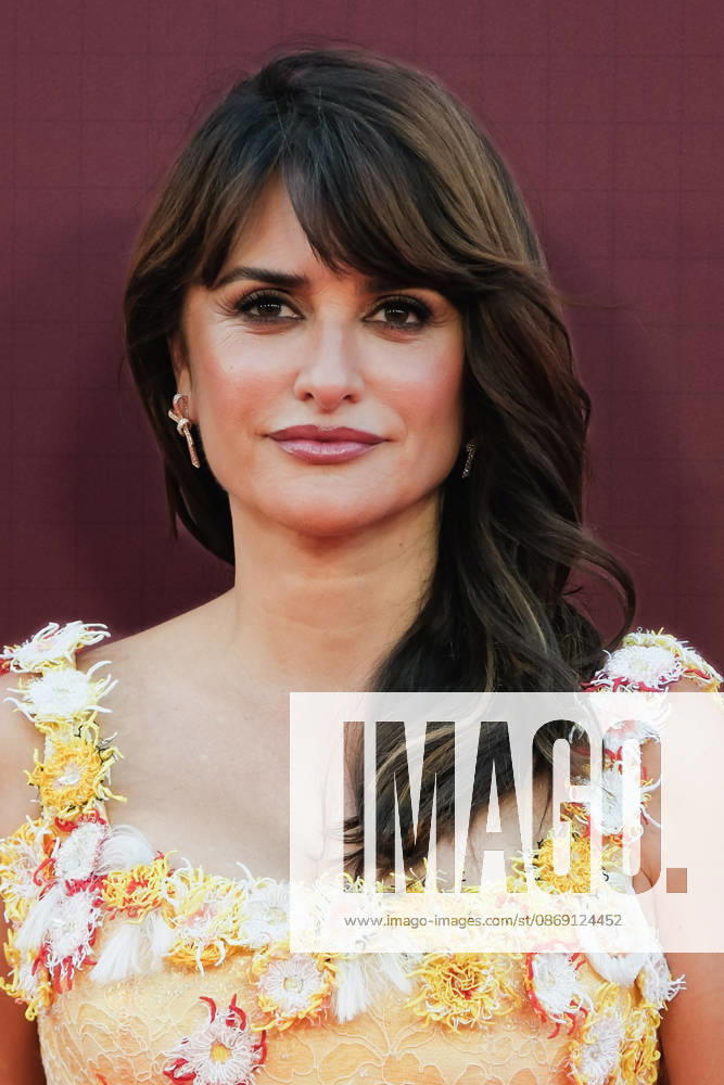 Gala Screening Of Bunker on Saturday 10 October 2026 Penà lope Cruz attends the red carpet for Gala Screening Of Bunker screening during the London Film Festival 2026 on Saturday 10 October 2026 at Royal Festival Hall, London. ., Credit:Julie Edwards Avalon