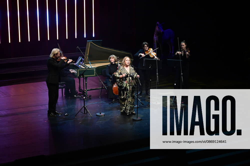 Kathy Kelly und das Dresdner Barock-Ensemble camerata musikus s mit Milko Kersten bei der 18. Hope Gala 2026 im Schauspielhaus. Dresden
