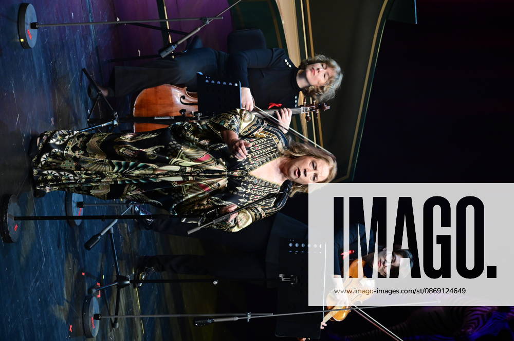 Kathy Kelly und das Dresdner Barock-Ensemble camerata musikus s mit Milko Kersten bei der 18. Hope Gala 2026 im Schauspielhaus. Dresden