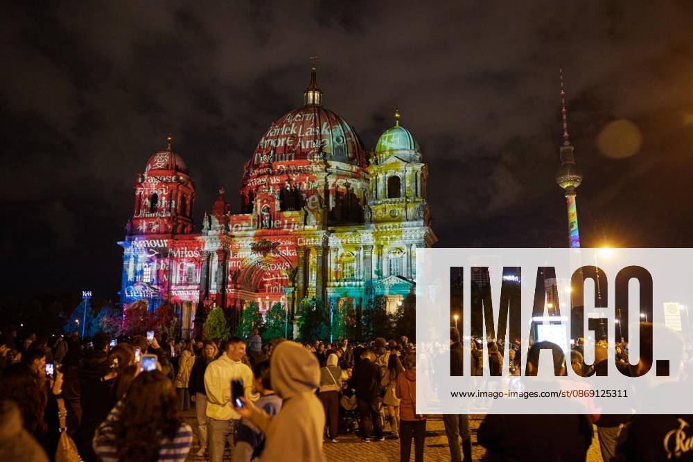 Festival of Lights am Berliner Dom. Deutschland Berlin Berlin