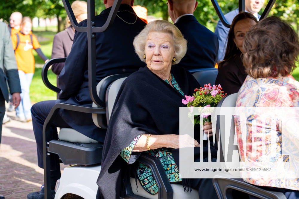 Apeldoorn Princess Beatrix attended the 7th edition of Het Oranjepad around palace Het Loo in Apeldoorn. Â