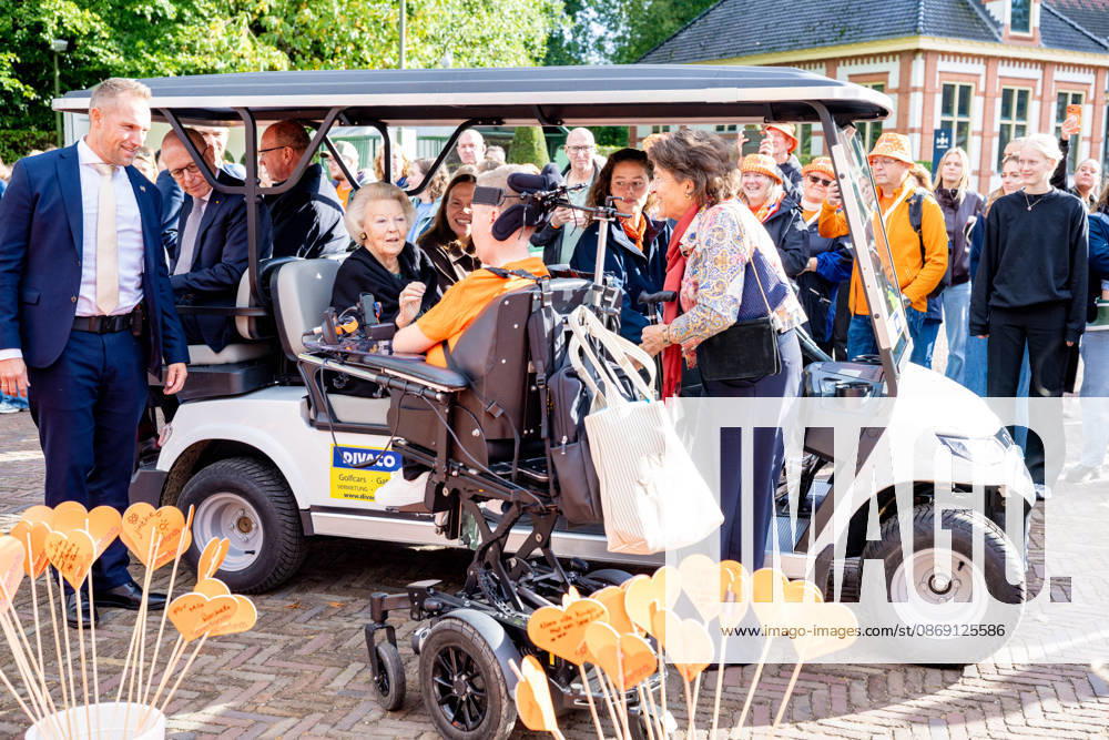 Apeldoorn Princess Beatrix attended the 7th edition of Het Oranjepad around palace Het Loo in Apeldoorn. Â