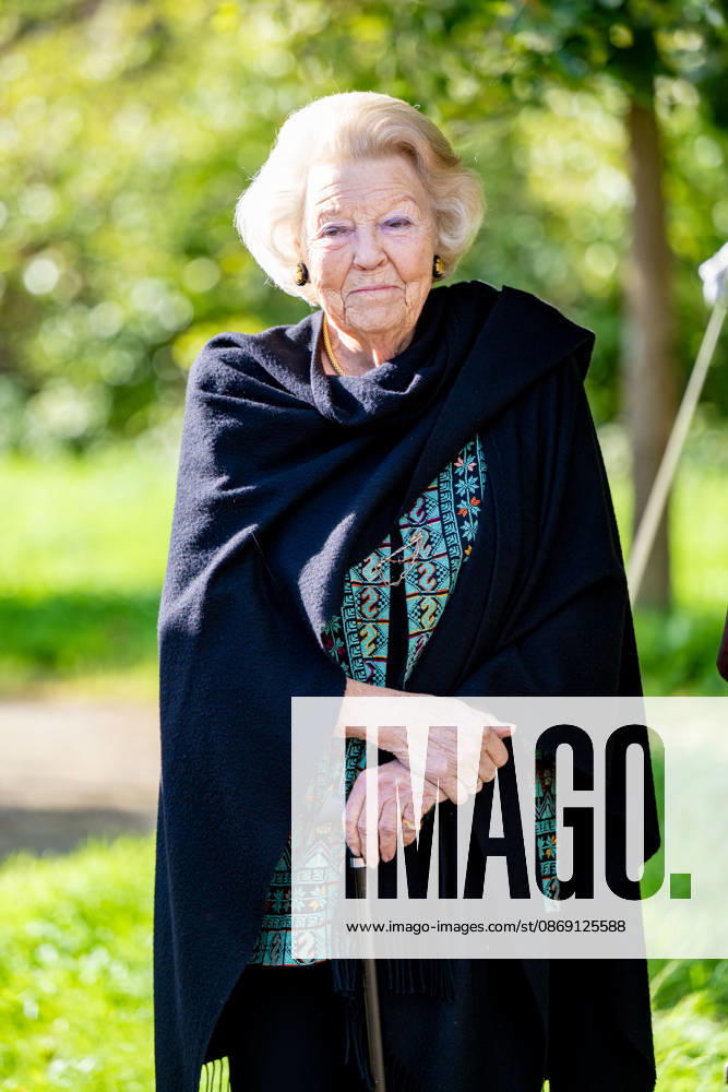 Apeldoorn Princess Beatrix attended the 7th edition of Het Oranjepad around palace Het Loo in Apeldoorn. Â