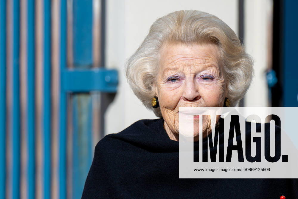 Apeldoorn Princess Beatrix attended the 7th edition of Het Oranjepad around palace Het Loo in Apeldoorn. Â