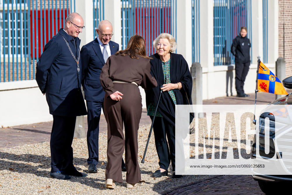 Apeldoorn Princess Beatrix attended the 7th edition of Het Oranjepad around palace Het Loo in Apeldoorn. Â