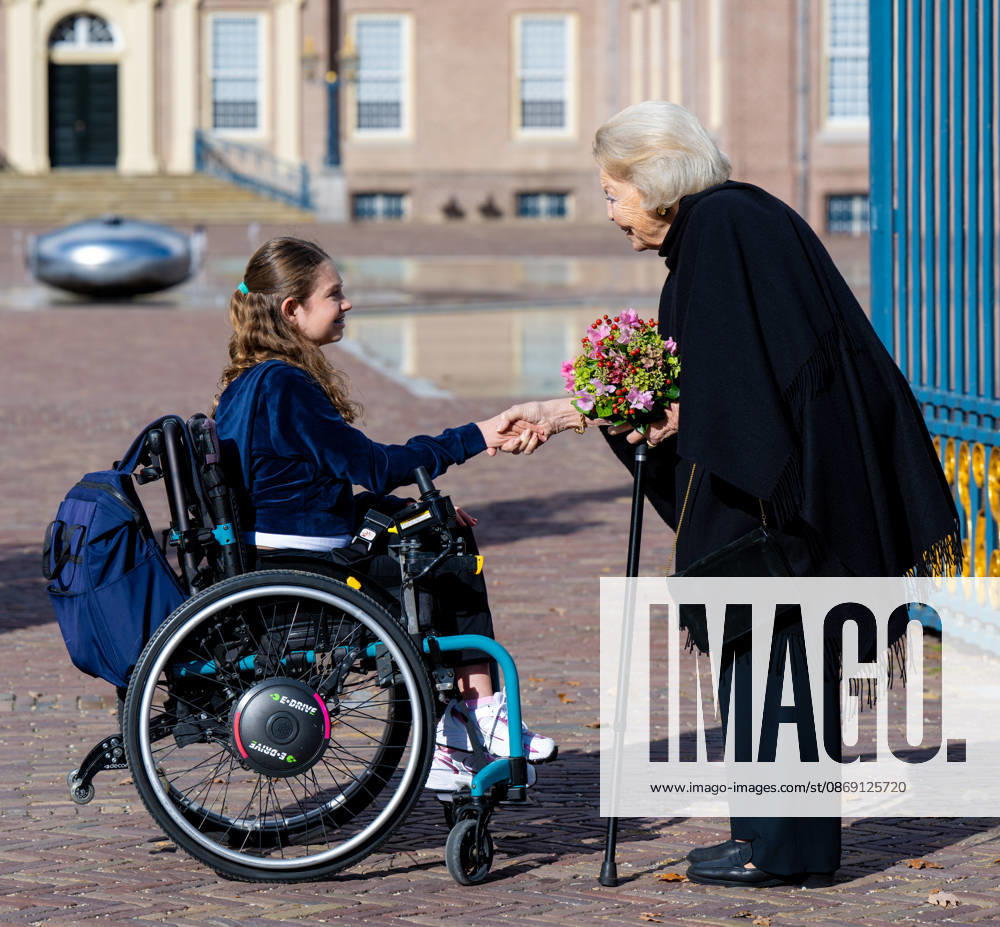 Apeldoorn Princess Beatrix attended the 7th edition of Het Oranjepad around palace Het Loo in Apeldoorn. Â