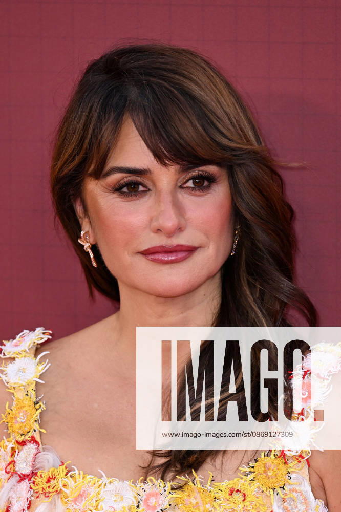 Penelope Cruz attends the Bunker premiere as part of the 70th BFI London Film Festival at the Royal Festival Hall, London Featuring: Penelope Cruz Where: London, United Kingdom When: 10 Oct 2026 Credit: Cover Images . NOT FOR USE BY NEWSPAPERS BASED IN THE UK.