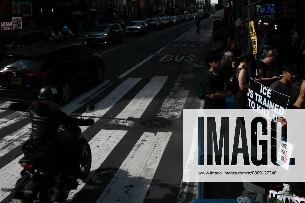 Protesters at an anti-ICE protest in Herald Square on October 10, 2026 in New York City. Protesters take to the streets following an incident where ICE agents shot a 28-year-old-man, Oscar Belgal while he in a vehicle with his 5-year old child in the Marble Hill neighborhood in the Bronx. New York USA - ZUMAb148 20261010_zap_b148_037
