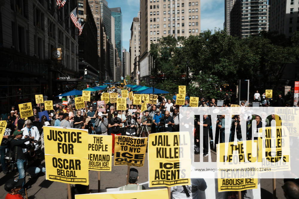 Protesters at an anti-ICE protest in Herald Square on October 10, 2026 in New York City. Protesters take to the streets following an incident where ICE agents shot a 28-year-old-man, Oscar Belgal while he in a vehicle with his 5-year old child in the Marble Hill neighborhood in the Bronx. New York USA - ZUMAb148 20261010_zap_b148_071