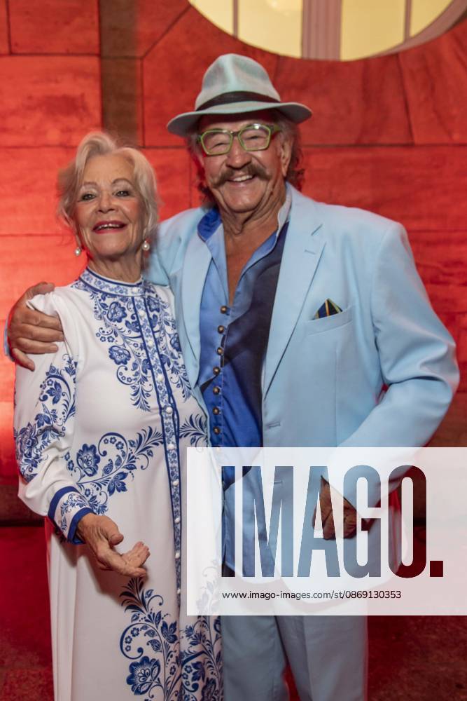 ABB HOPEGALA- Dorit Gaeble und Karl-Heinz Bellmann zu Gast auf dem roten Teppich bei der Hope Gala 2026 im Schauspielhaus Dresden am 10.10.2026 in Dresden Sachsen Deutschland