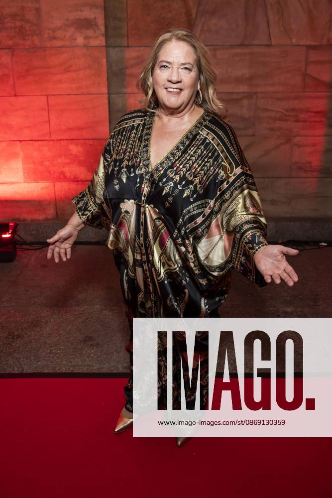 ABB HOPEGALA- Cathy Kelly zu Gast auf dem roten Teppich bei der Hope Gala 2026 im Schauspielhaus Dresden am 10.10.2026 in Dresden Sachsen Deutschland