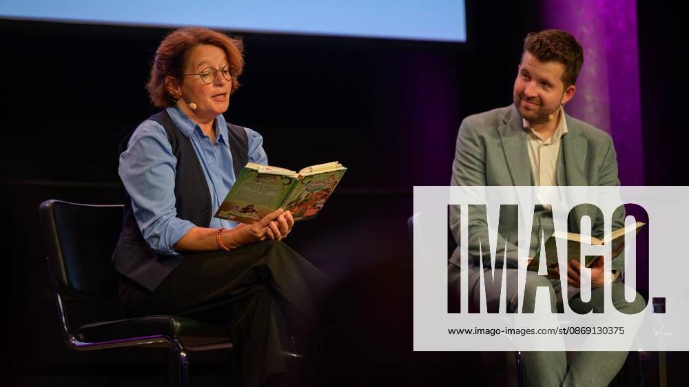 Margit Auer und Moderator Tim Gailus am Samstag, den 10. Oktober 2026, bei der Lit.Ruhr auf Zeche Zollverein in Essen-Katernberg. Deutschland NRW Essen