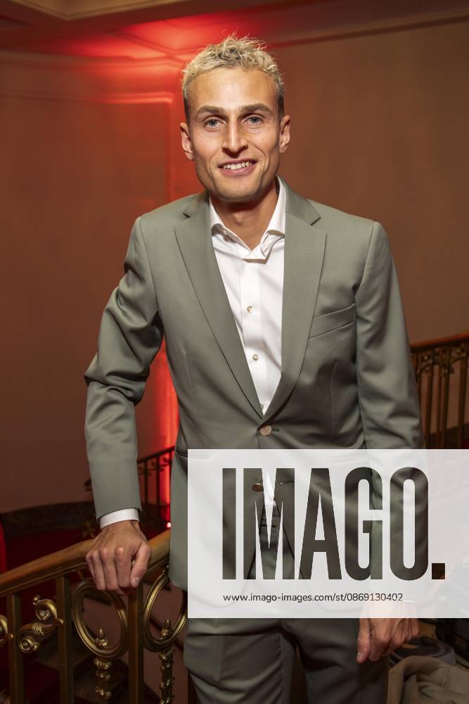 ABB HOPEGALA- Karl Bebendorf Laeufer zu Gast auf dem roten Teppich bei der Hope Gala 2026 im Schauspielhaus Dresden am 10.10.2026 in Dresden Sachsen Deutschland
