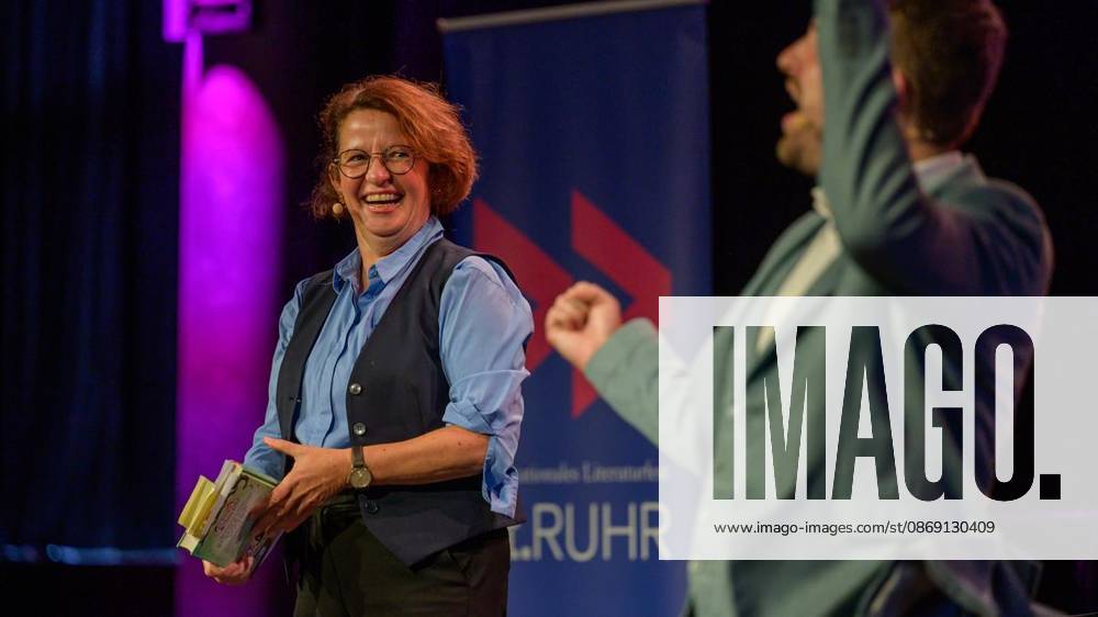 Margit Auer und Moderator Tim Gailus am Samstag, den 10. Oktober 2026, bei der Lit.Ruhr auf Zeche Zollverein in Essen-Katernberg. Deutschland NRW Essen
