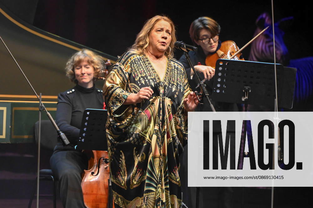 ABB HOPEGALA- Cathy Kelly singen auf der Buehne bei der Hope Gala 2026 im Schauspielhaus Dresden am 10.10.2026 in Dresden Sachsen Deutschland