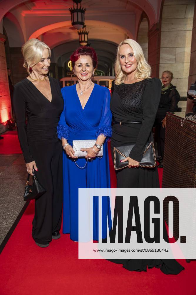 ABB HOPEGALA- Gesine Lippert, Viola Klein und Anja Petzold zu Gast auf dem roten Teppich bei der Hope Gala 2026 im Schauspielhaus Dresden am 10.10.2026 in Dresden Sachsen Deutschland