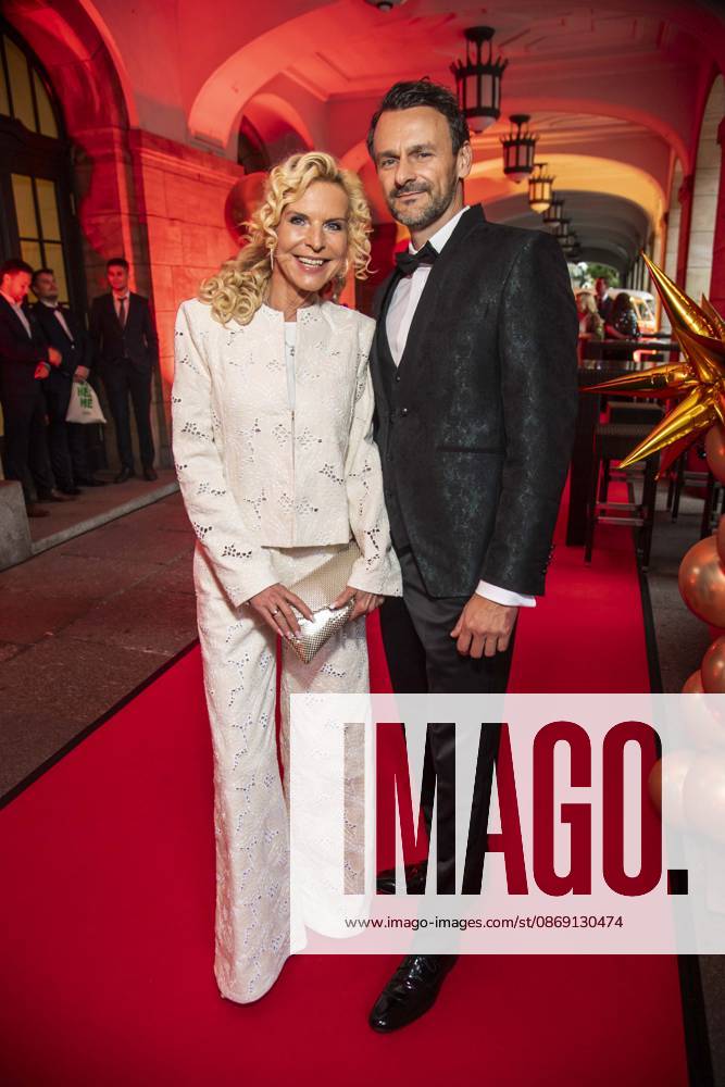 ABB HOPEGALA- Victoria Herrmann und David Boethig zu Gast auf dem roten Teppich bei der Hope Gala 2026 im Schauspielhaus Dresden am 10.10.2026 in Dresden Sachsen Deutschland