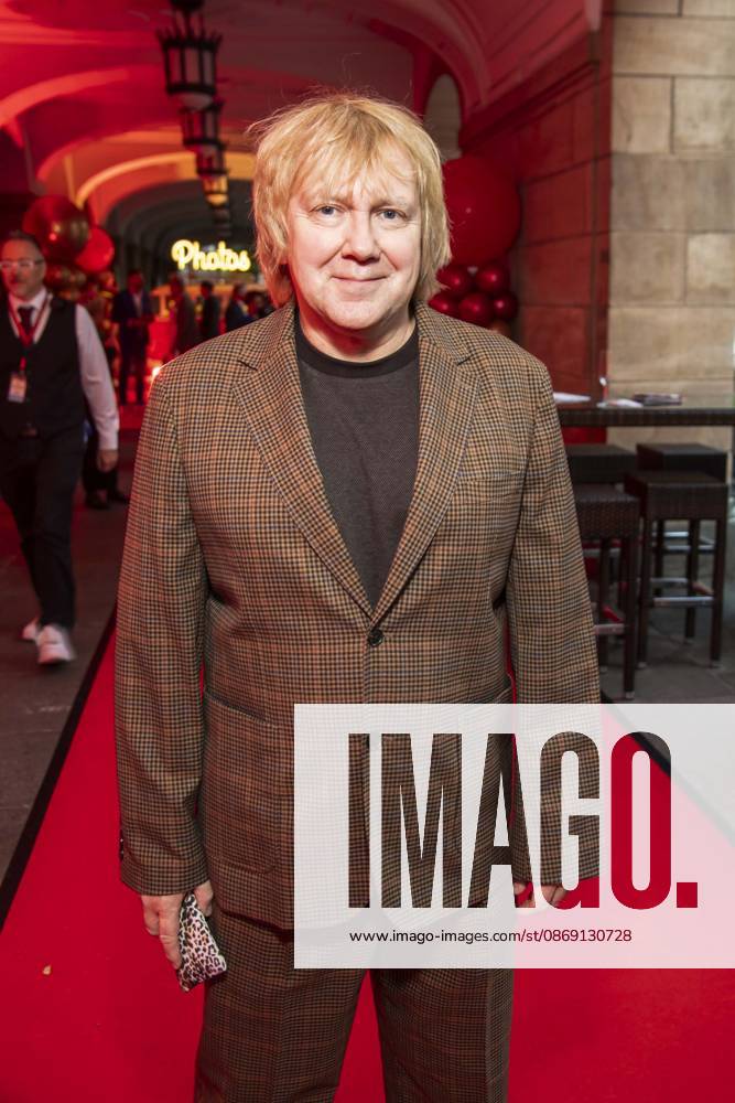 ABB HOPEGALA- Tobias Kuenzel Prinzen zu Gast auf dem roten Teppich bei der Hope Gala 2026 im Schauspielhaus Dresden am 10.10.2026 in Dresden Sachsen Deutschland