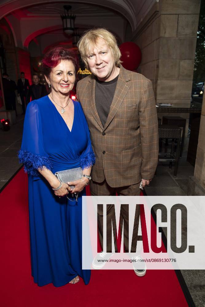 ABB HOPEGALA- Viola Klein mit Tobias Kuenzel Prinzen zu Gast auf dem roten Teppich bei der Hope Gala 2026 im Schauspielhaus Dresden am 10.10.2026 in Dresden Sachsen Deutschland