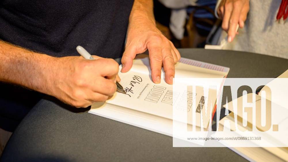 Der ehemalige Vizekanzler und Bundeswirtschaftsminister Robert Habeck am Samstag, den 10. Oktober 2026, bei der Lit.Ruhr auf Zeche Zollverein in Essen-Katernberg. Deutschland NRW Essen