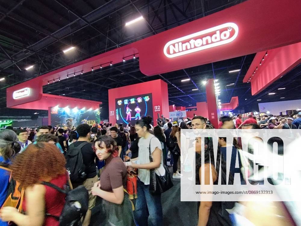 Activity at Brasil Game Show. Sao Paulo (SP), 10 10 2026 - Fun Technology Games - Activity during the second day of Brasil Game Show, an event that brings together electronic game manufacturers such as Sega and Nintendo with the launch of games such as Call of Duty, Final Fantasy, Sonic, Star Fox, Batman among others and distributors of gamer products and accessories. The fair takes place in the Anhembi district in Sao Paulo from today (9) until next Monday, October 12.(Foto: Leandro Chemalle Thenews2 imago images) Activity at Brasil Game Show.
