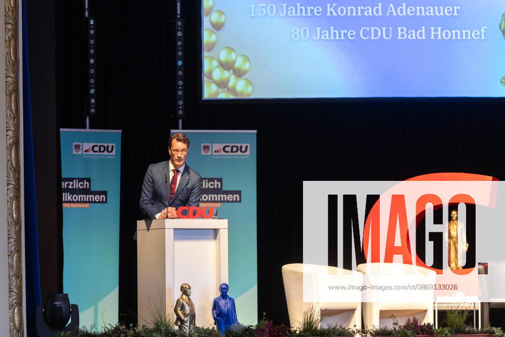 Festakt zu 150 Jahren Adenauer und 80 Jahren CDU Bad Honnef - 10.10.26 Rede von NRW Ministerpräsident Hendrik WÜST (CDU) - Festakt zu 150 Jahren Konrad Adenauer und 80 Jahren CDU Bad Honnef im Kursaal in Bad Honnef. Adenauer, der erste Bundeskanzler, wurde am 5. Januar 1876 geboren und lebte in Rhöndorf. Die CDU Bad Honnef feierte ihr 80-jähriges Bestehen. Bad Honnef Kursaal Nordrhein-Westfalen Deutschland