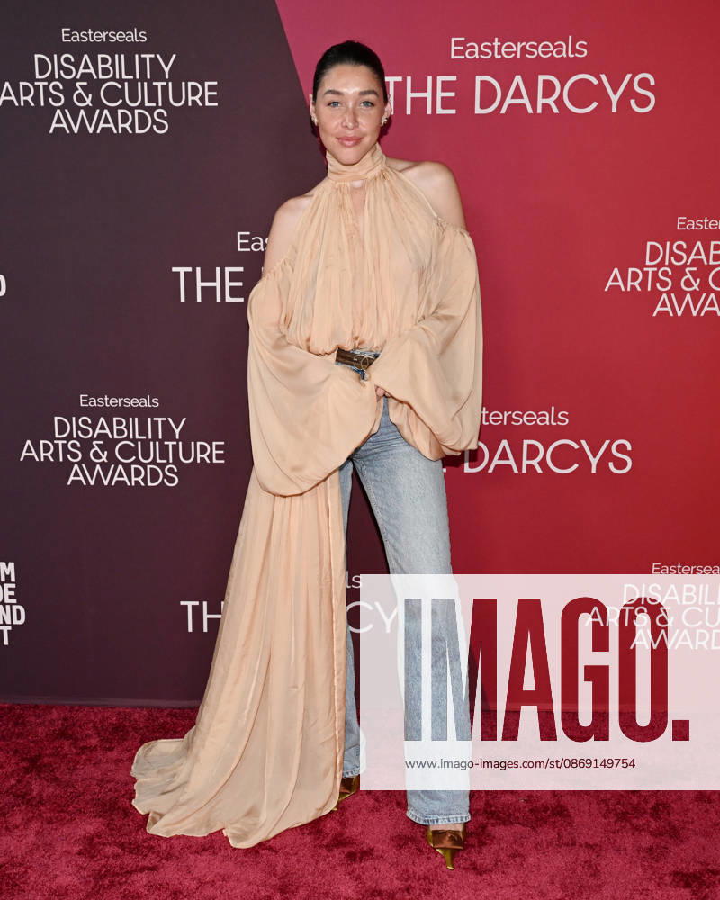 American actress, writer, and producer HANNA STEIN attends the inaugural Easterseals Disability Arts & Culture Awards DARCYS Awards red carpet. Santa Monica USA - ZUMAb173 20261010_aap_b173_004