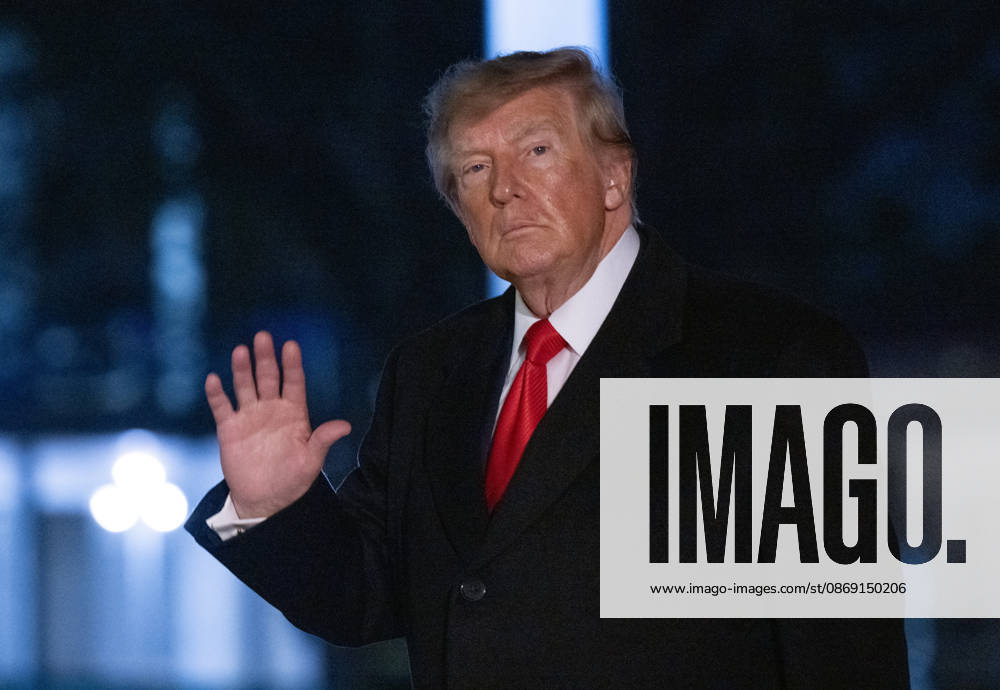 President Donald Trump waves to the media as he walks to the residence on the South Lawn of the White House in Washington DC on Saturday, October 10, 2026. The president was returning from Clarksville, Tennessee, following a campaign rally for Tennessee Republican candidates. WAX20261010901 RonxSachs